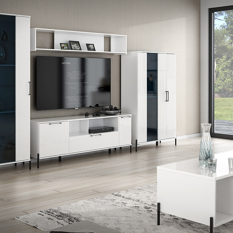 Ako zavesiť televízor na stenu: tipy na inštaláciu a umiestnenie zariadenia