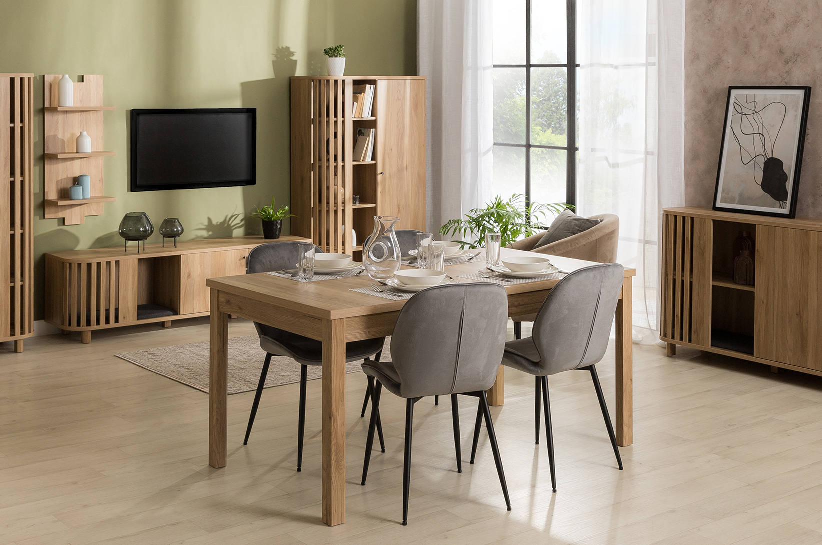 Francúzske okná – aký nábytok do nich vybrať?