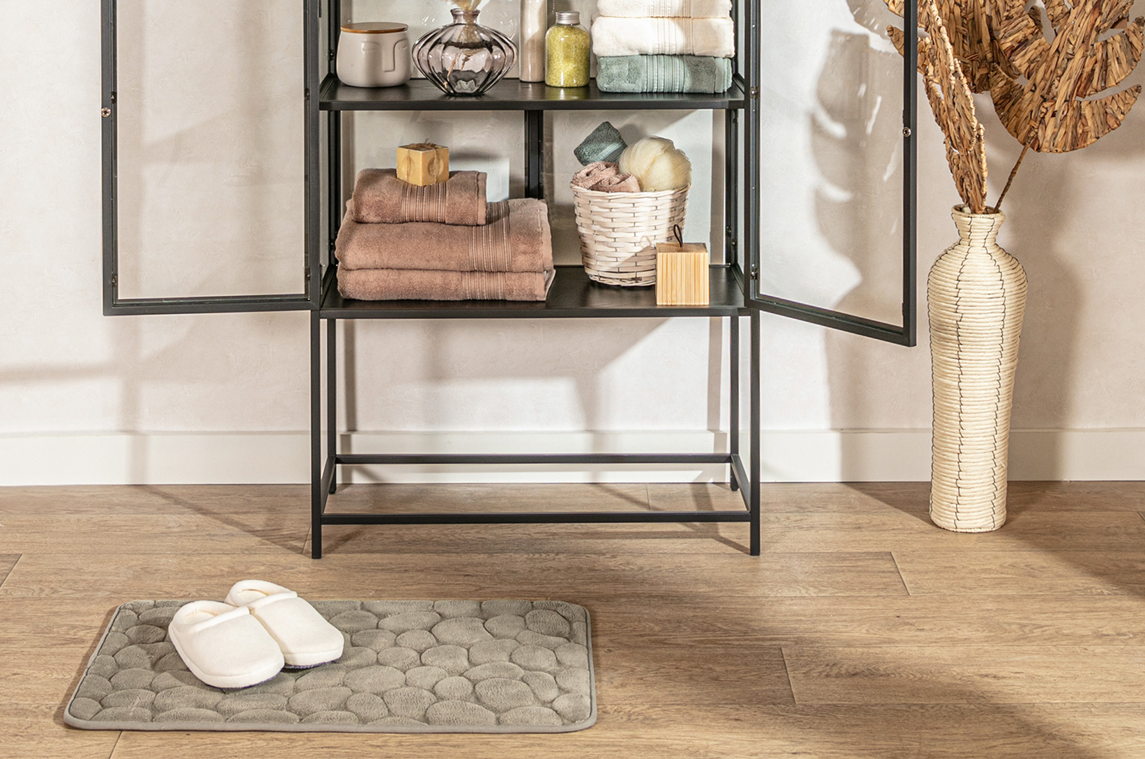 Malá kúpeľňa v bytovom domu – tipy na aranžmán