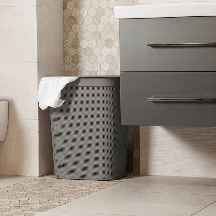 Malá kúpeľňa v bytovom domu – tipy na aranžmán