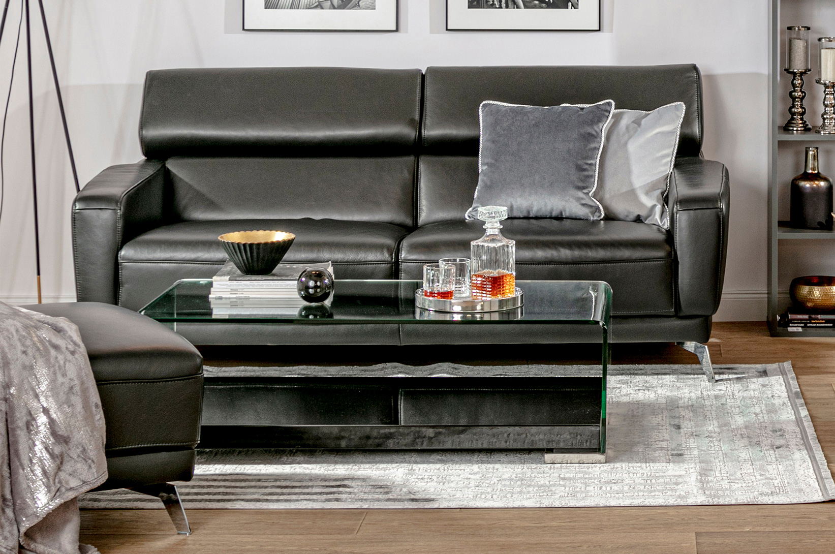 Aký je rozdiel medzi pohovkou a gaučom? Kedy si vybrať pohovku a kedy pohovku?