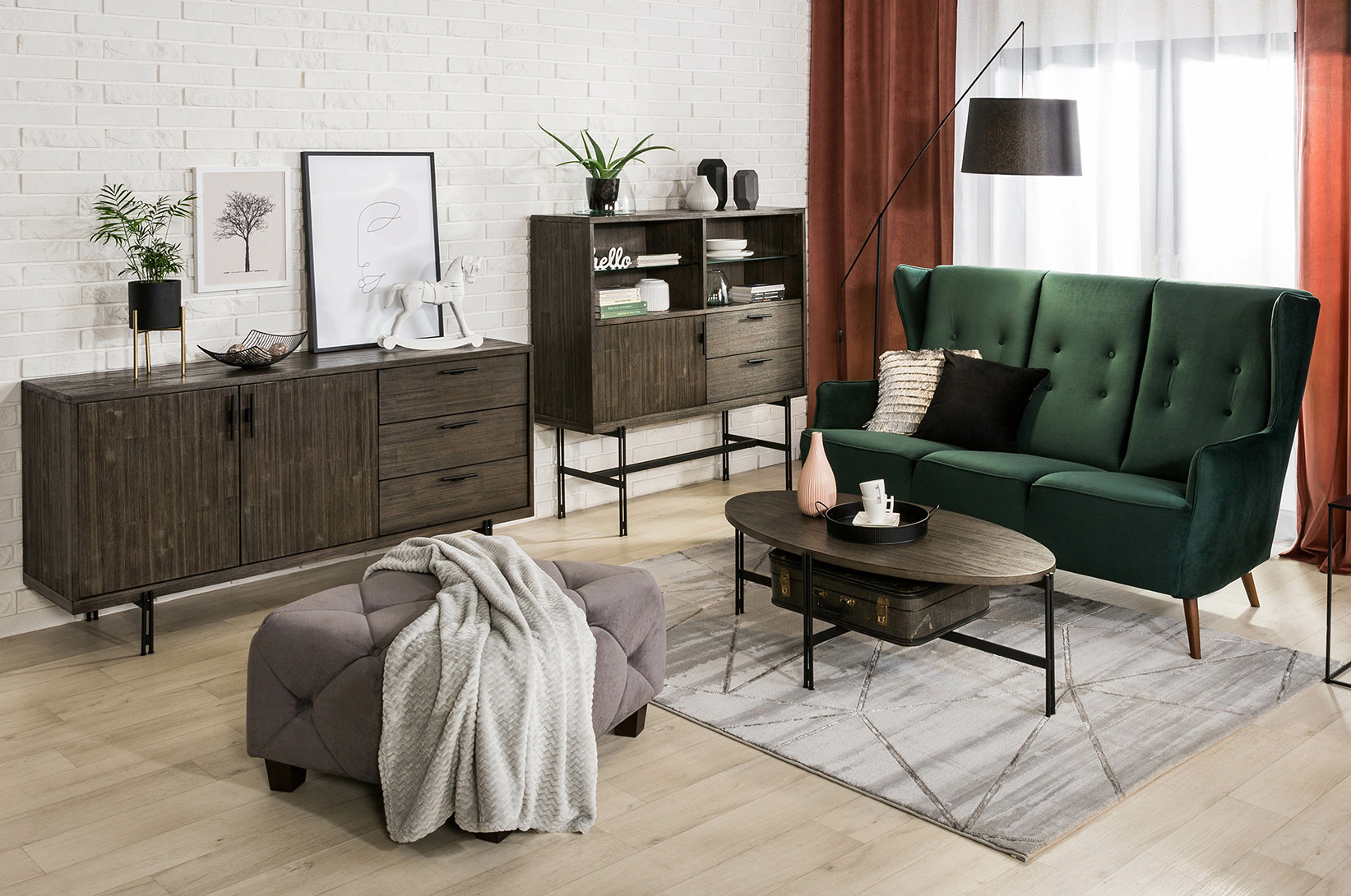 Aký je rozdiel medzi pohovkou a gaučom? Kedy si vybrať pohovku a kedy pohovku?