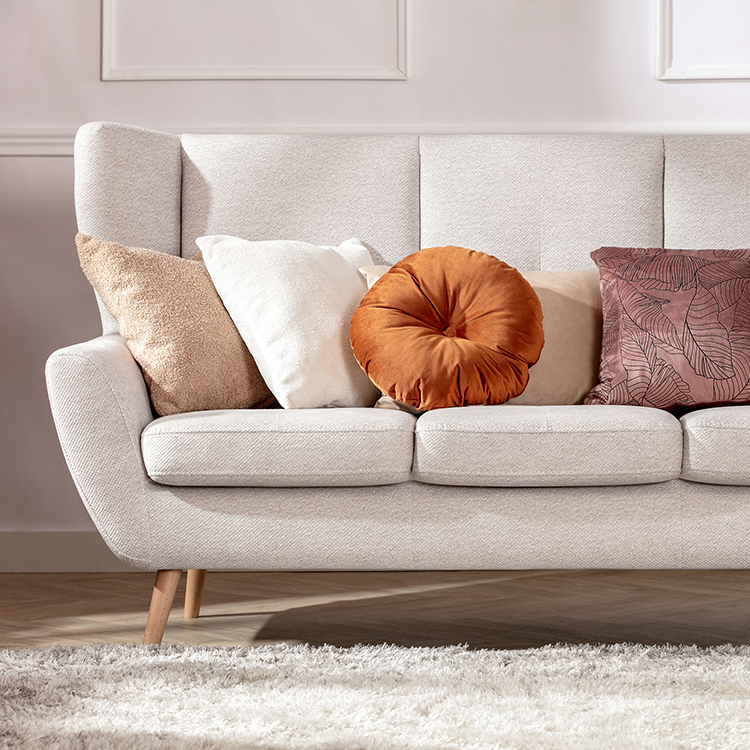 Účinné metódy čistenia čalúnenia pomocou domácich metód