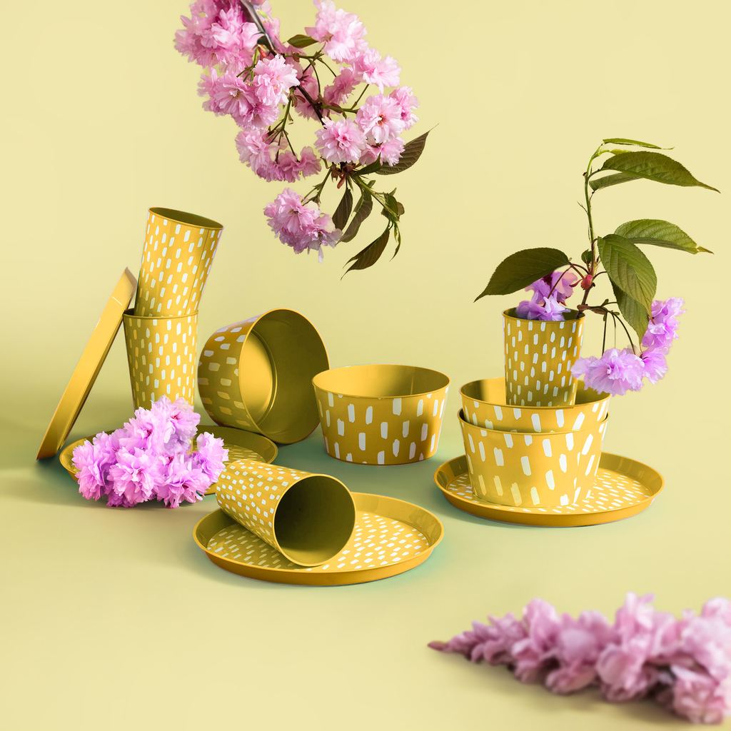 Súprava 4 plastových tanierov žltá, 21 cm