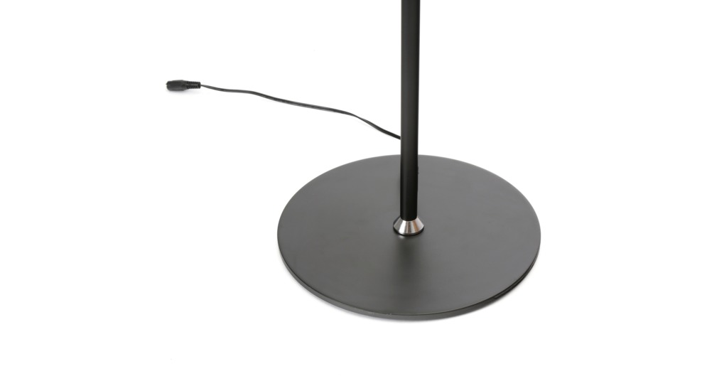 Čierna stojacia lampa  s manuálnym a diaľkovým ovládaním