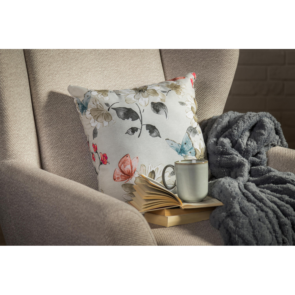 Vankúš SOFIA s motívom motýľov 45x45 cm