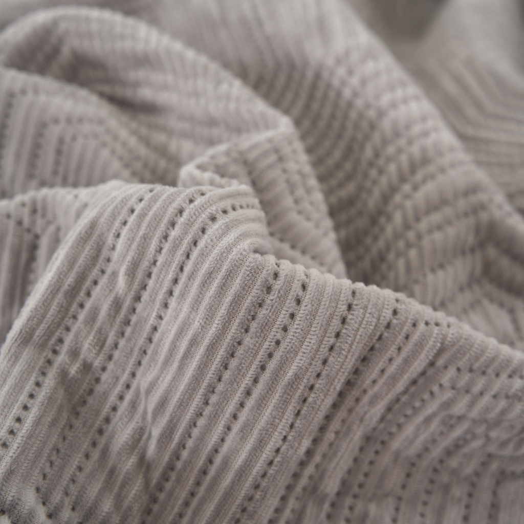 Prehoz na posteľ v sivej farbe HYPNOSE 220x240 cm