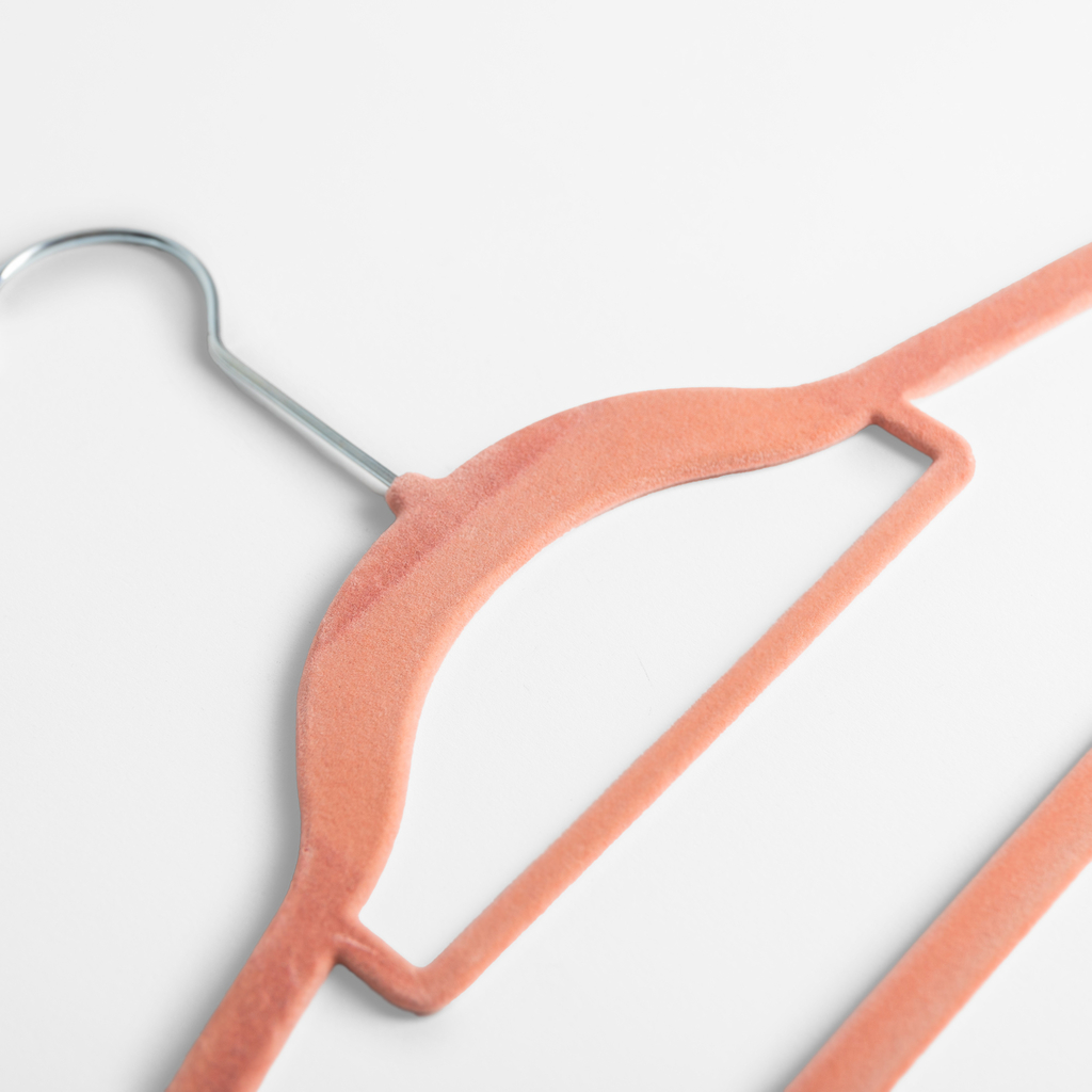 Zamatový ružový vešiak VELVET, sada 5 ks