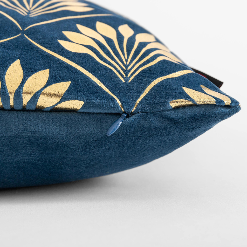 Dekoračná obliečka na vankúš v tmavomodrej farbe DEKAR 45x45 cm