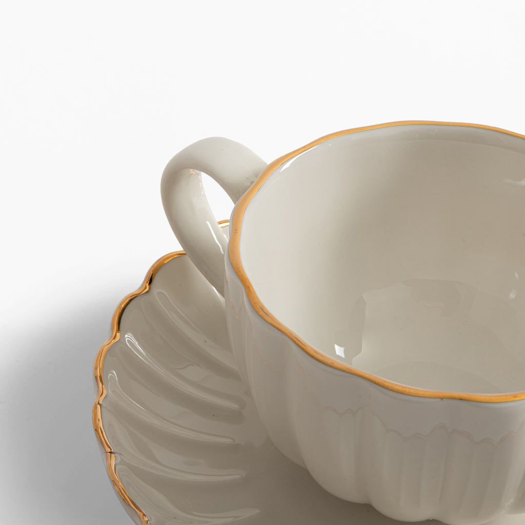 Porcelánová šálka s podšálkou ZLATÝ OKRAJ 220 ml