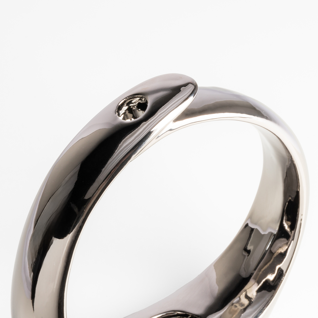 Moderná váza strieborná 20 cm