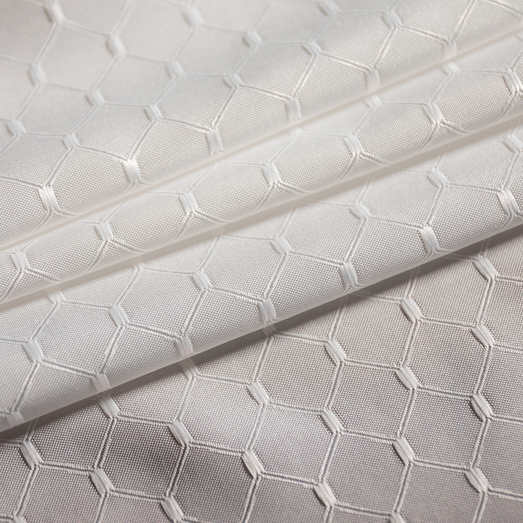 Geometrický obrus KLARA biely 110x160 cm