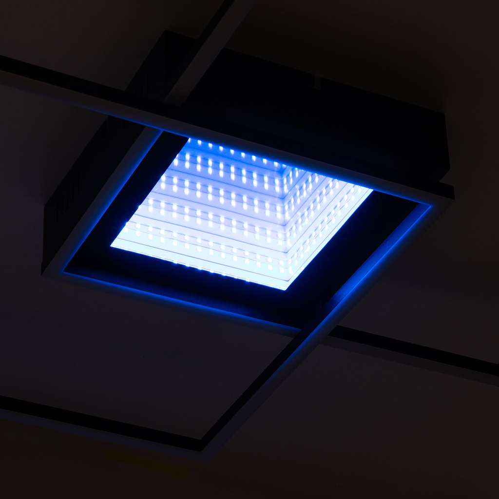 Stropné svietidlo LED RGB čierne LUMI s diaľkovým ovládačom