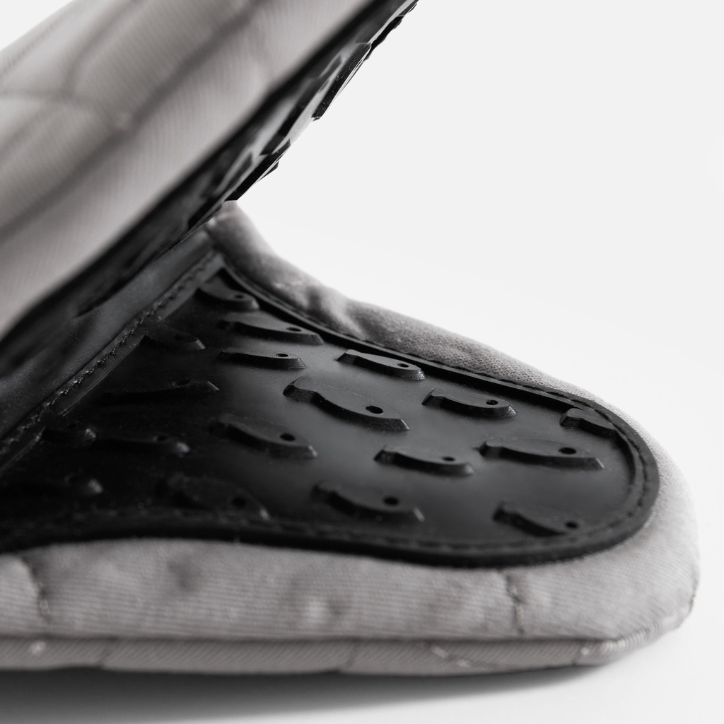 Kuchynská rukavica LIVIO čierno-sivá