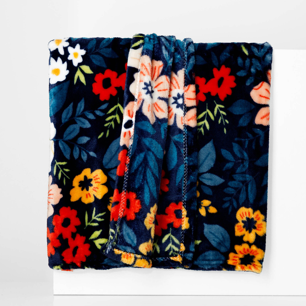 Deka s kvetmi tmavomodrá CODIE 130x160 cm