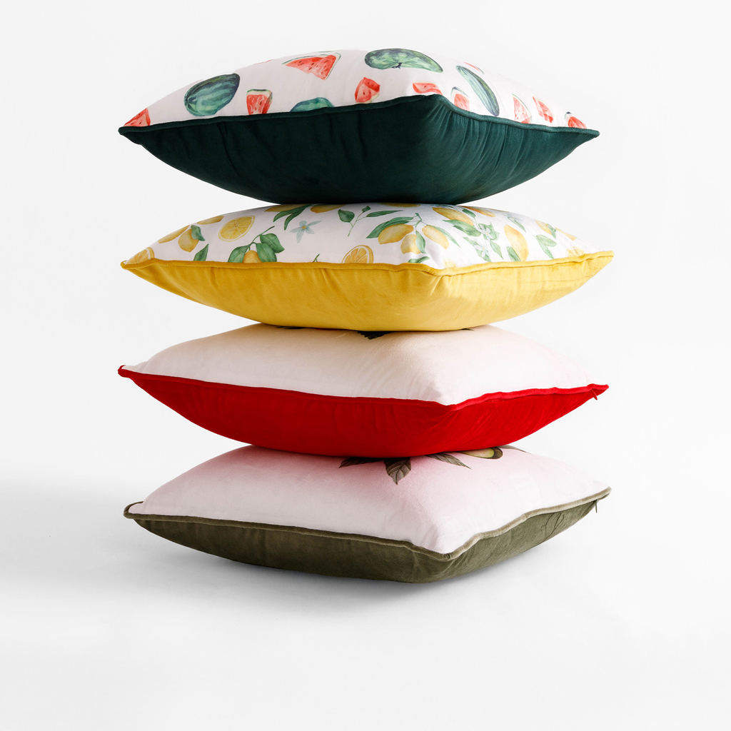 Dekoračná obliečka na vankúš s motívom jahôd FRUITS 40x40 cm