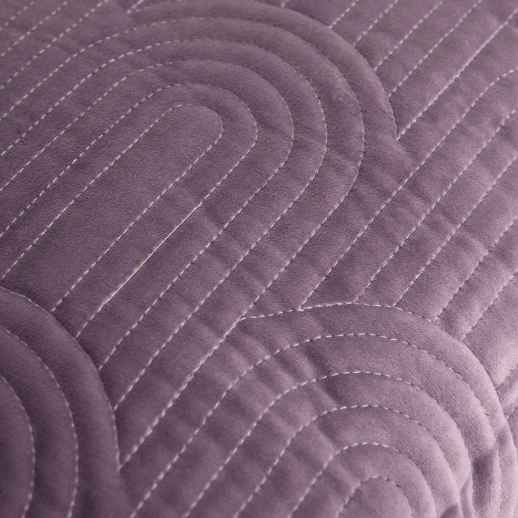 Geometrická velúrová obliečka na vankúš fialová JONES 45x45 cm