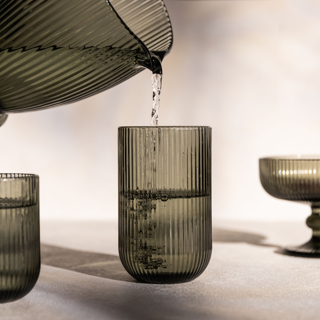 Vrúbkovaný vysoký pohár 400 ml