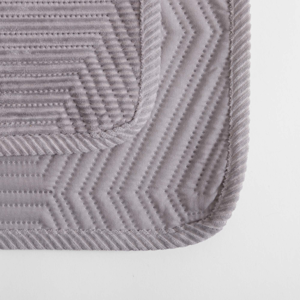 Prehoz na posteľ v sivej farbe HYPNOSE 180x200 cm