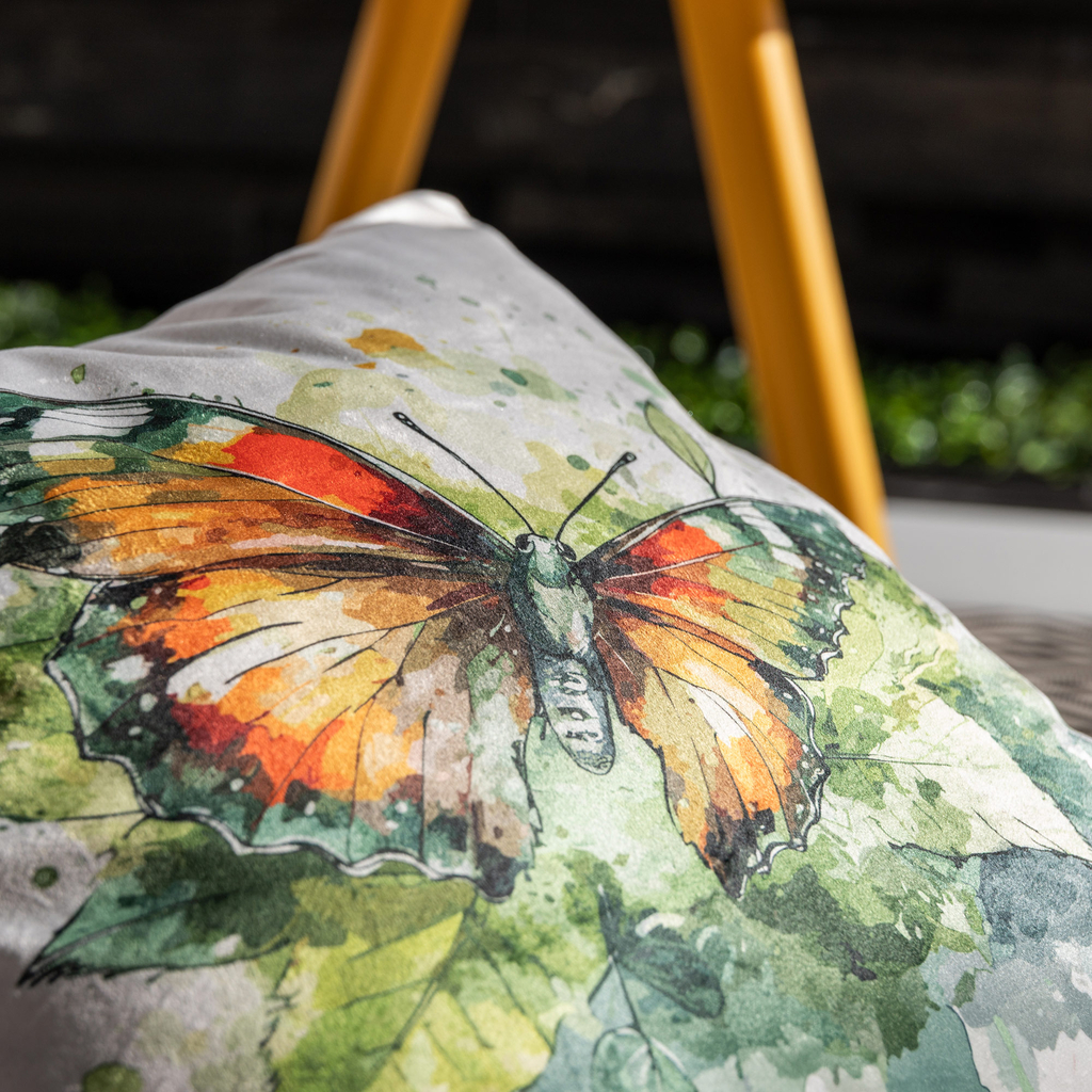 Dekoračná obliečka na vankúš MOTÝĽ bielej farby OLIVE 45x45 cm