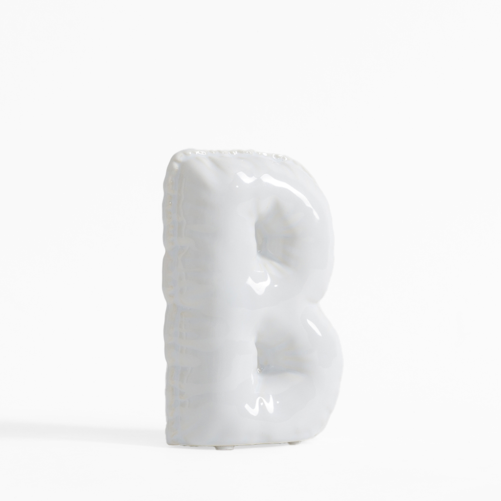 Dekoratívna figúrka PÍSMENO B biela