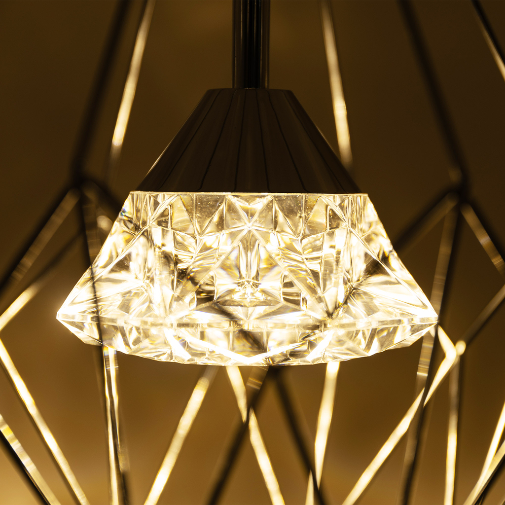 Chrómové závesné svietidlo AMY