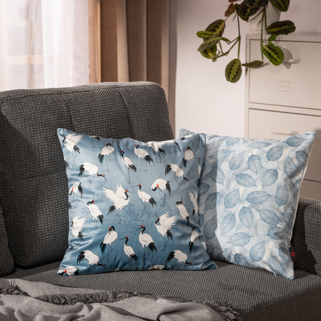 Obliečka na vankúš v modrej farbe LEANDRO 45x45 cm