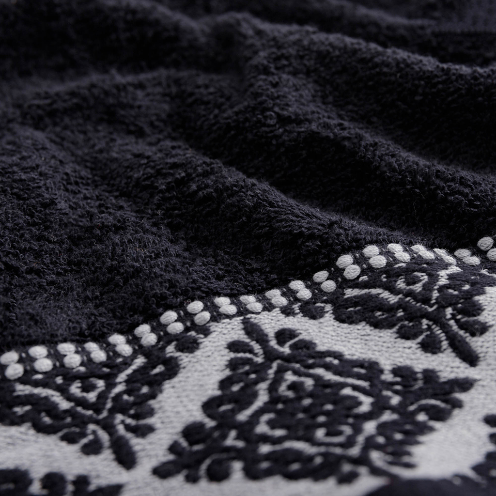 Bavlnený uterák čierno-biely AGADIR 30x50 cm