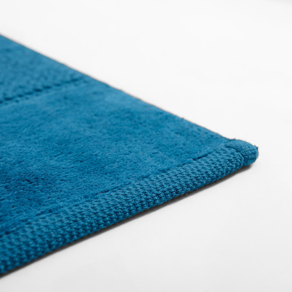 Bavlnený uterák na ruky v morskej farbe MARIO 30x50 cm