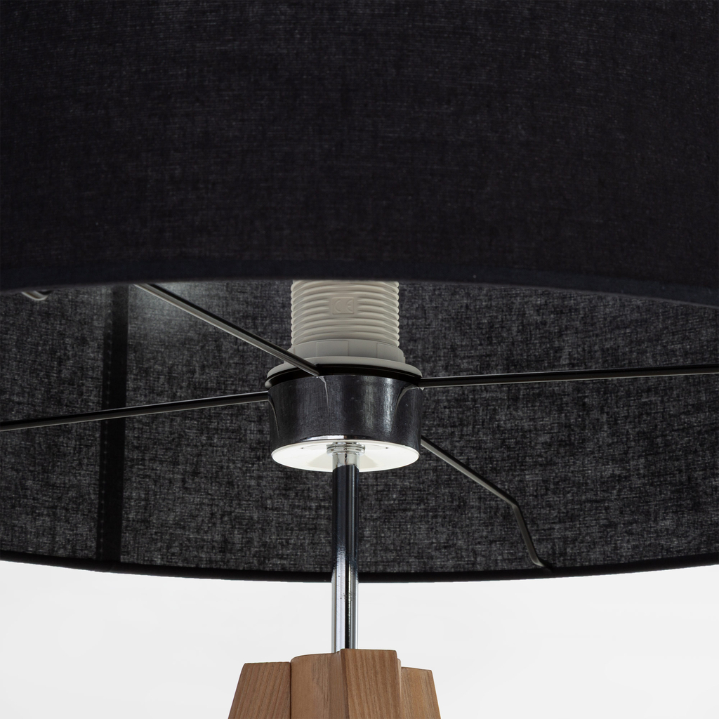 Lampa na drevenom statíve tienidlo čierne TREVISO