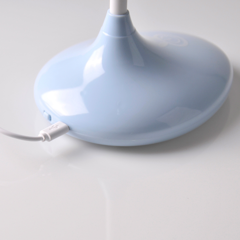 Stolná lampa detská modrá LED USB RABBIT