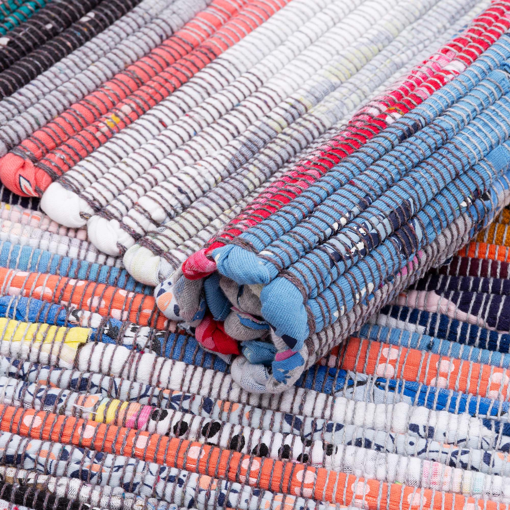 Koberček z kúskov látky so strapcami KIMI 60 x 100 cm