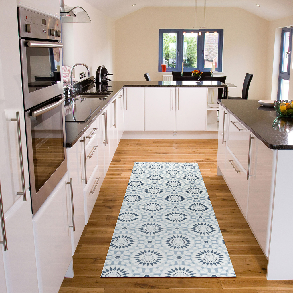 Behúň do kuchyne, vzor rozeta sivo-tmavomodrá 67x200 cm