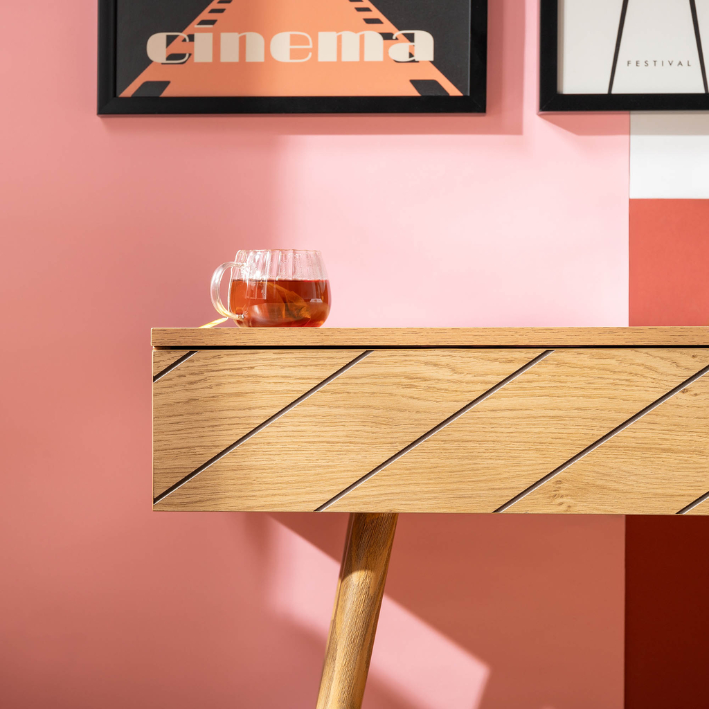 Sklenený hrnček s pásikmi s uškom 350 ml