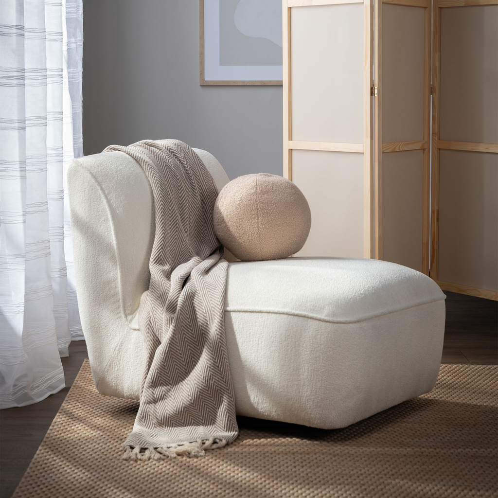 Dekoratívny vankúš béžový BALL 27 cm