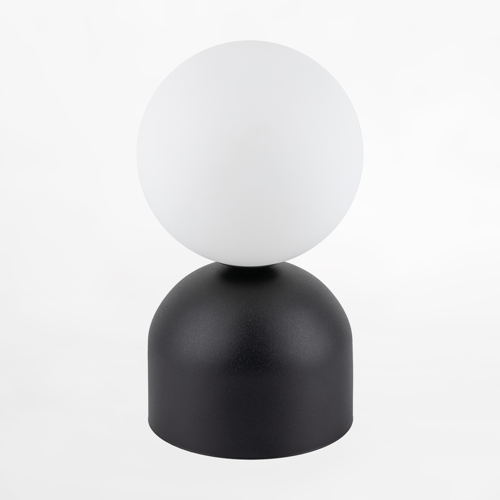 Stolná lampa s guľovým tienidlom a čiernym podstavcom MIKI