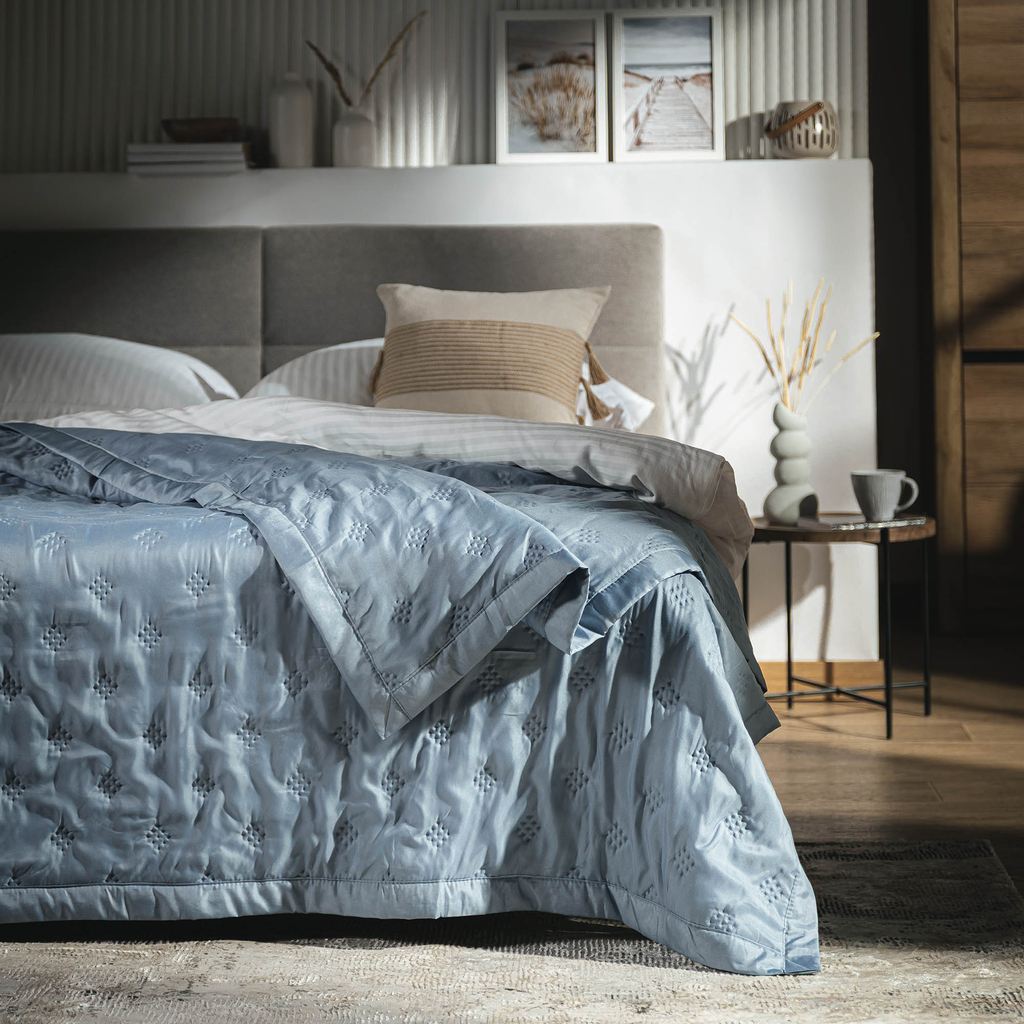 Prehoz na posteľ modrý CLOUD 180x200 cm