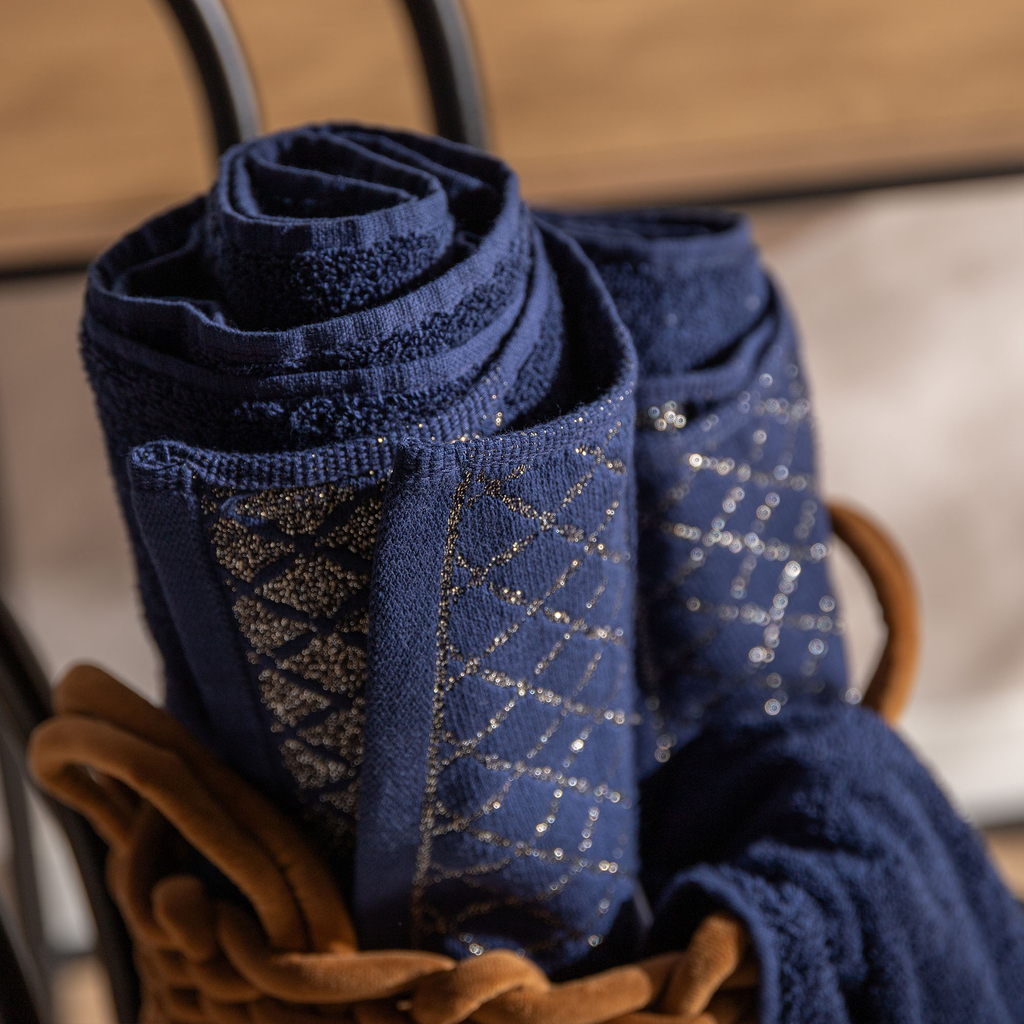 Bavlnený uterák tmavomodrý LAYLA 30x50 cm