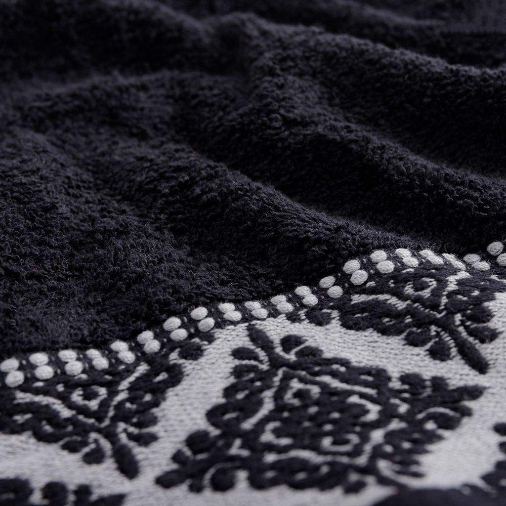 Bavlnený uterák čierno-biely AGADIR 50x90 cm