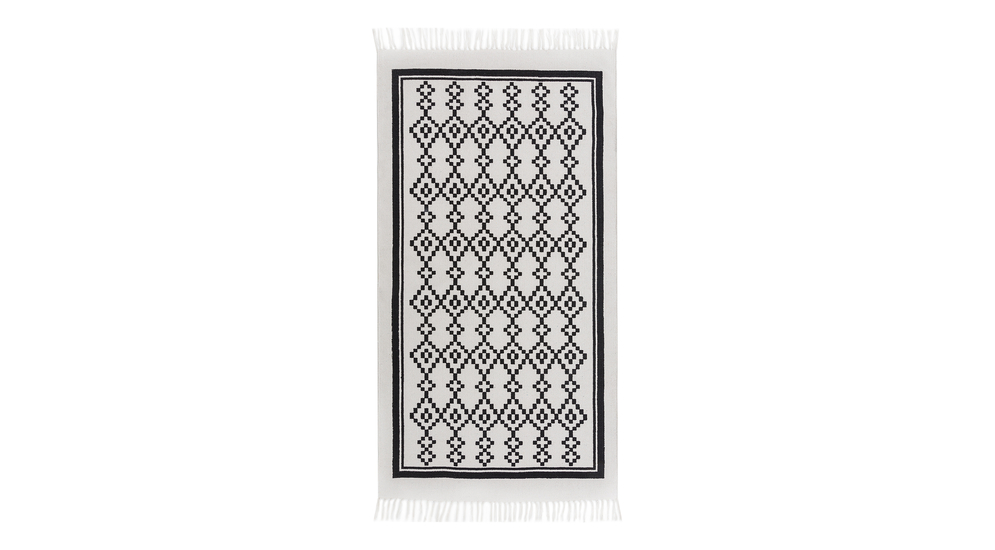 Čiernobiely koberec s kosoštvorcovým vzorom SCANDI 80x150 cm