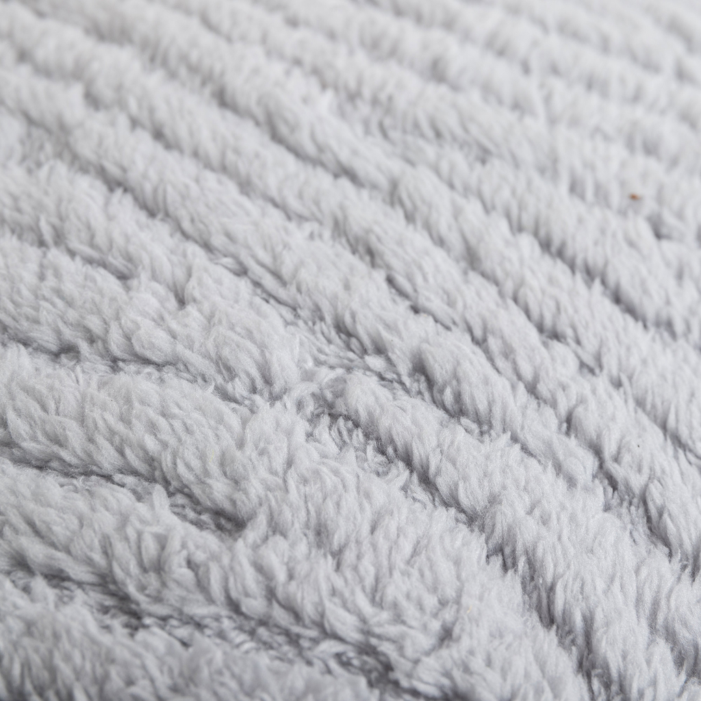 Obliečka na vankúš v sivej farbe ALPEN 45x45 cm