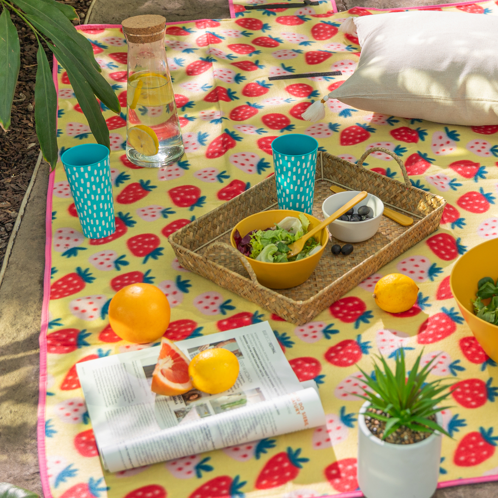 Pikniková deka JAHODY ružová 130x150 cm