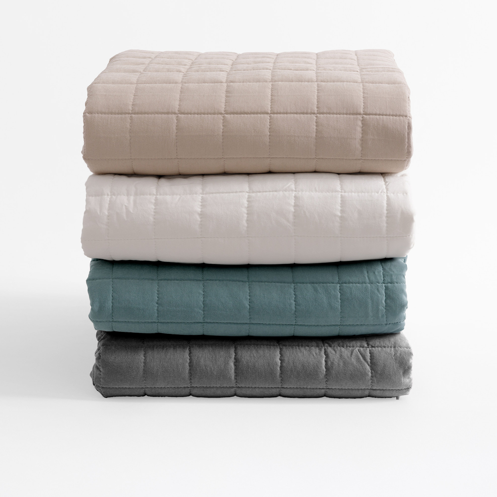 Prehoz na posteľ v krémovej farbe GISELLE 180x200 cm