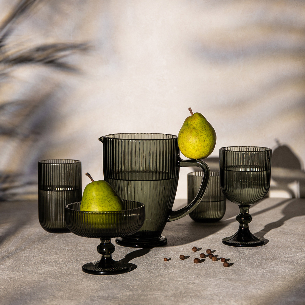 Sivý pohár vrúbkované sklo 330 ml