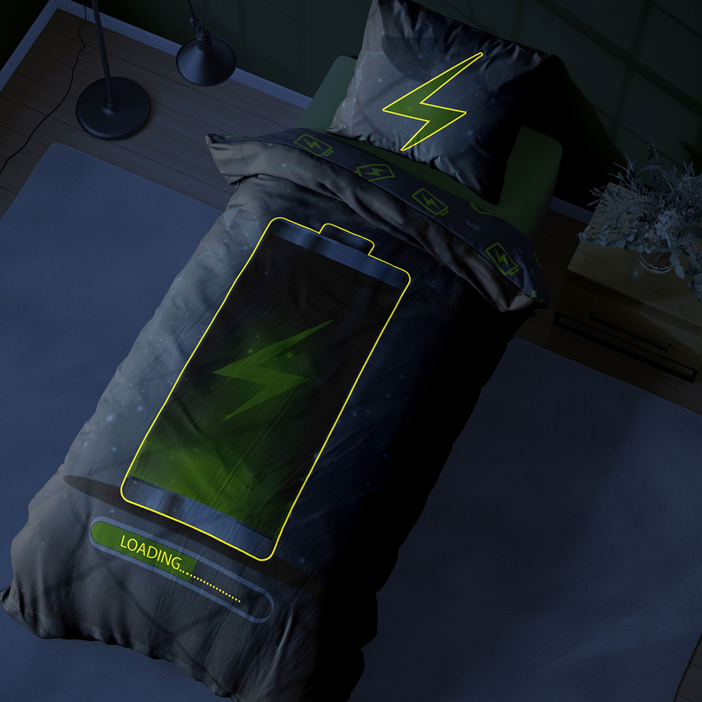 Detské obliečky so svietiacim efektom tmavomodré FLUO BATÉRIA 140x200 cm