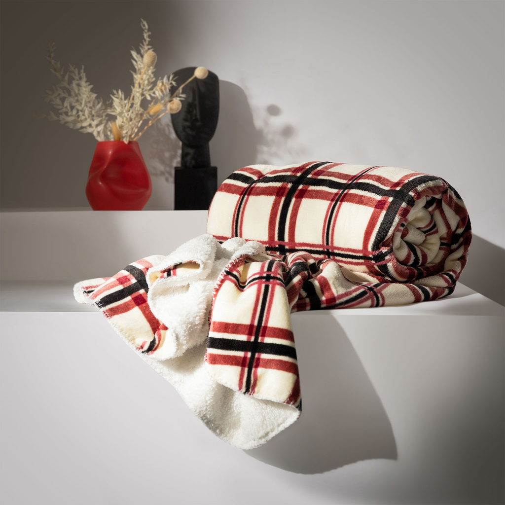 Krémová károvaná baránková deka DOLLY 150x200 cm