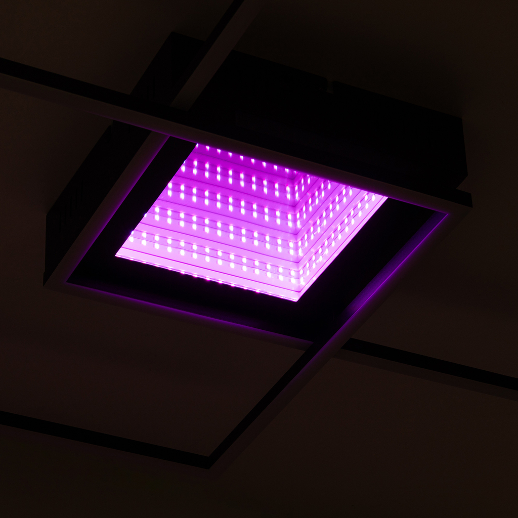 Stropné svietidlo LED RGB čierne LUMI s diaľkovým ovládačom