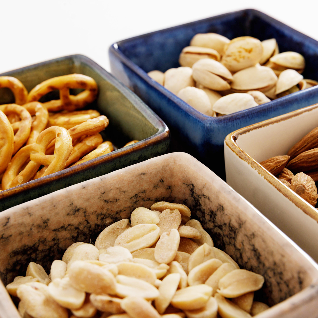 Súprava 4 misiek na štvorcovom bambusovom podstavci 19x19 cm