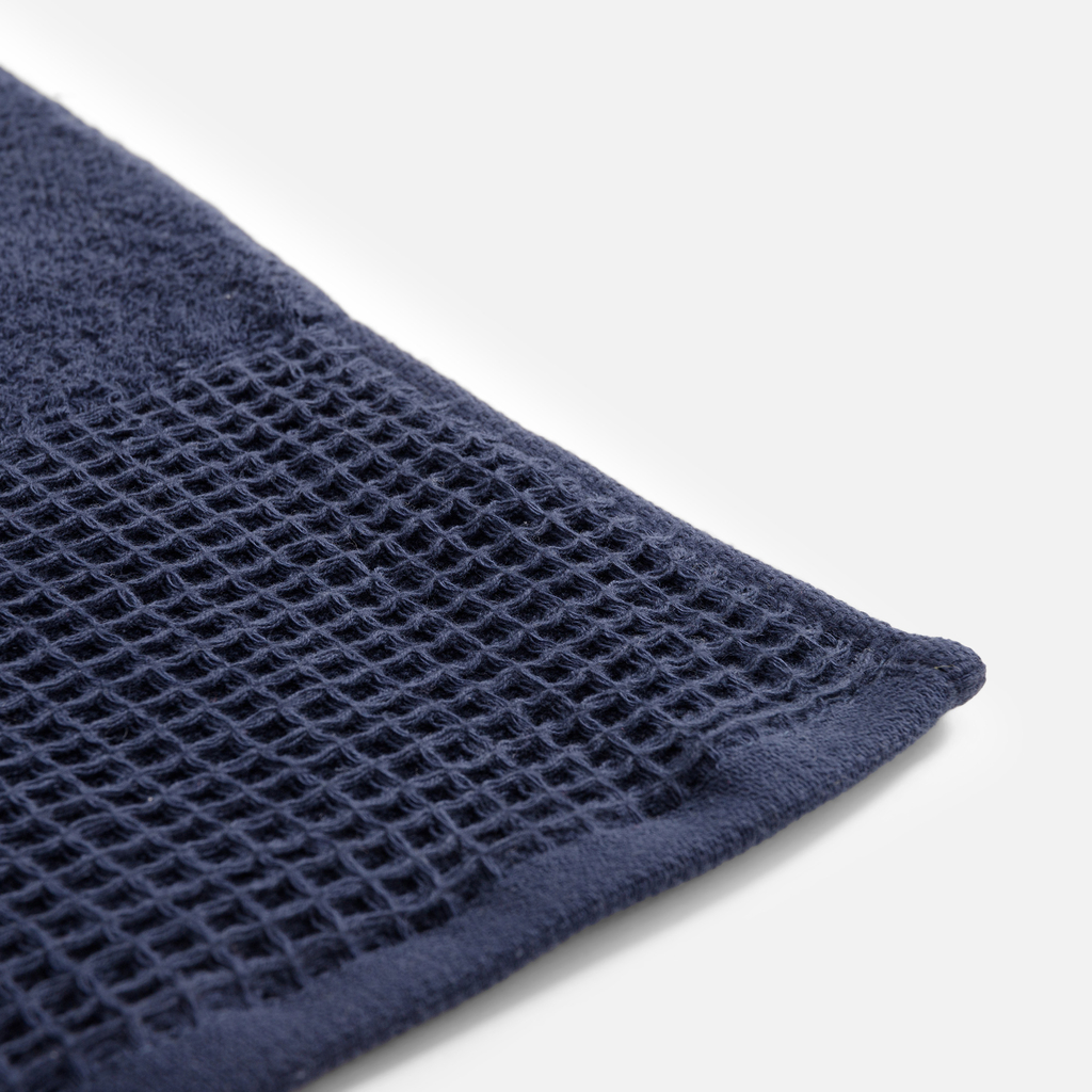 Bavlnený uterák v tmavomodrej farbe ZEN 90x160 cm