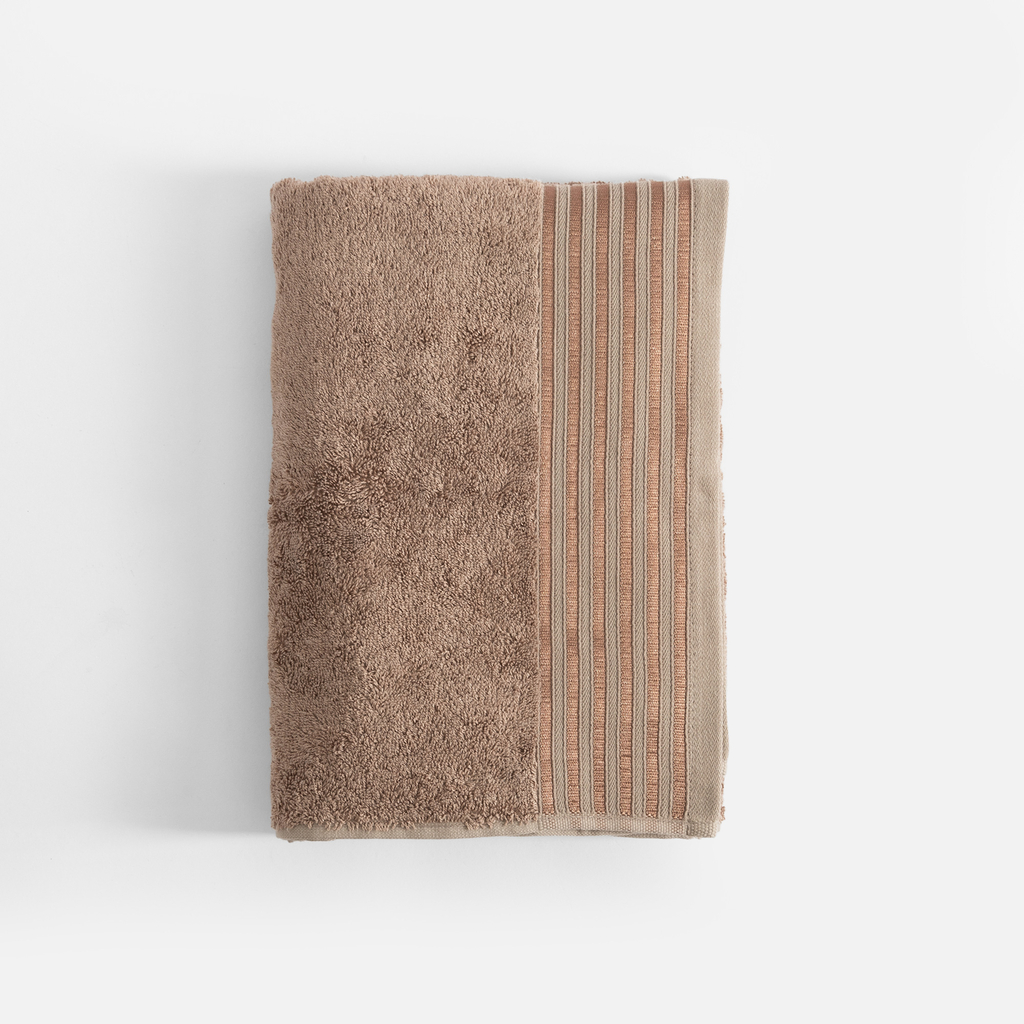 Kúpeľňový uterák vo farbe taupe VELA 70x140 cm